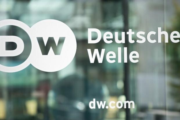 Казали, що захищають права жінок: Deutsche Welle звільнила вагітну українську журналістку під час декретної відпустки Казали, що захищають права жінок: Deutsche Welle звільнила вагітну українську журналістку під час декретної відпустки