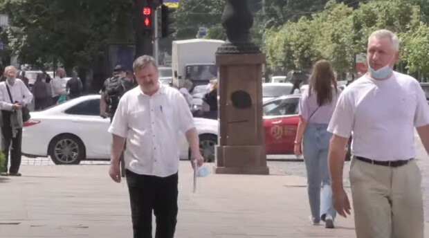 Надбавка до пенсії: хто з українців може отримати до 1000 гривень додатково Надбавка до пенсії: хто з українців може отримати до 1000 гривень додатково