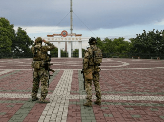 Нереальна кількість мін: У ЗСУ пояснили, чи зможуть росіяни зупинити контрнаступ (відео) Нереальна кількість мін: У ЗСУ пояснили, чи зможуть росіяни зупинити контрнаступ (відео)