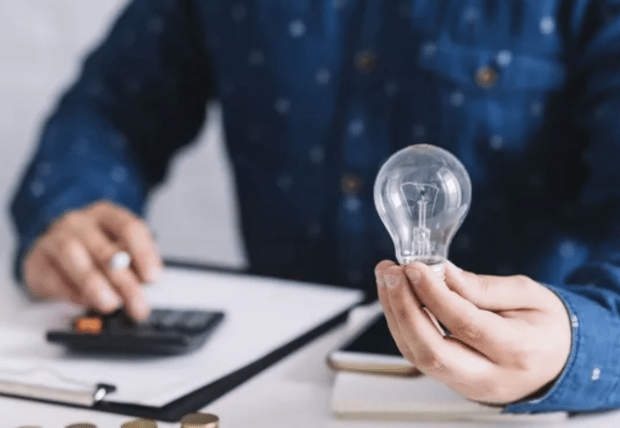 Українці вже можуть платити за світло за тарифом вдвічі нижче: Ось що потрібно встановити Українці вже можуть платити за світло за тарифом вдвічі нижче: Ось що потрібно встановити