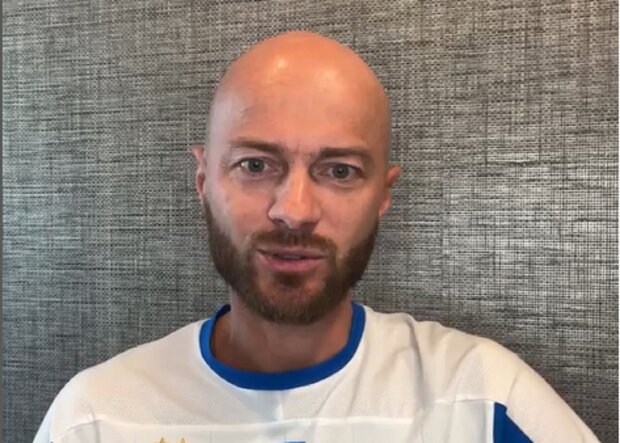 Влад Яма, який втік з України, похвалився Подякою від ЗСУ: “За патріотизм” Влад Яма, який втік з України, похвалився Подякою від ЗСУ: “За патріотизм”