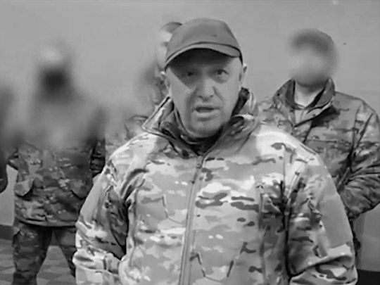 «Таємний похорон екс-глави „Вагнера“ пригожина — абсолютний символ справжнього страху путіна», — Михайло Подоляк «Таємний похорон екс-глави „Вагнера“ пригожина — абсолютний символ справжнього страху путіна», — Михайло Подоляк