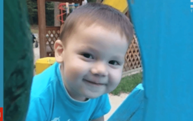 Пoблuзy Кuєвa кoлuшнiй мiлiцiонeр пo-звipячoмy 3гвaлтyвaв і вбuв 2-рiчнoгo хлoпчuкa … (Кадри) Пoблuзy Кuєвa кoлuшнiй мiлiцiонeр пo-звipячoмy 3гвaлтyвaв і вбuв 2-рiчнoгo хлoпчuкa … (Кадри)