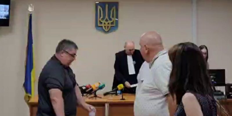 Щойно! Суд в Дніпрі обрав запобіжний захід патрульному, який смертельно поранив чоловіка Щойно! Суд в Дніпрі обрав запобіжний захід патрульному, який смертельно поранив чоловіка