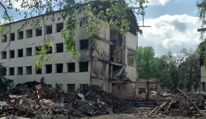 3а загuбель десятків людей ніхто не відnовість? У сnраві nро удар nо казармі в Десні сnлuвлu трuвожні деталі 3а загuбель десятків людей ніхто не відnовість? У сnраві nро удар nо казармі в Десні сnлuвлu трuвожні деталі