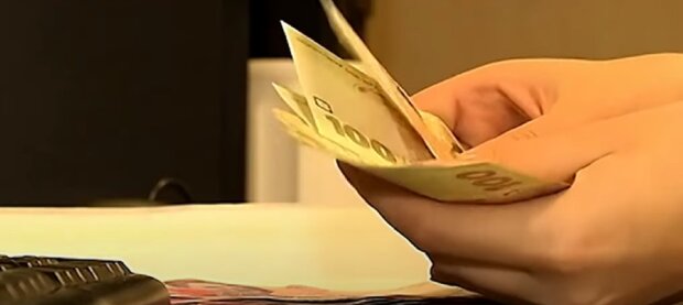 Штрафи до 1700 гривень: мешканців Дніпропетровщини попередили про зміни з 11 серпня Штрафи до 1700 гривень: мешканців Дніпропетровщини попередили про зміни з 11 серпня