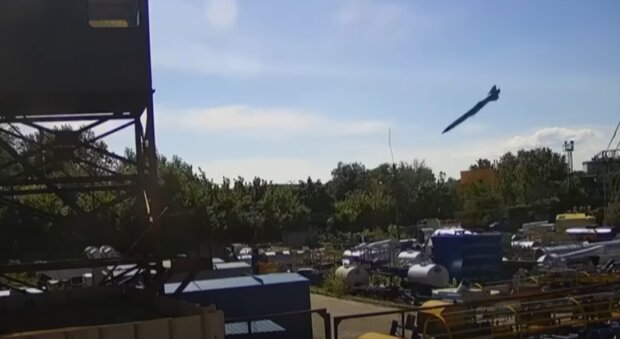 Росія готується до масованої ракетної атаки, що відомо: “На певній відстані спостерігають…” Росія готується до масованої ракетної атаки, що відомо: “На певній відстані спостерігають…”