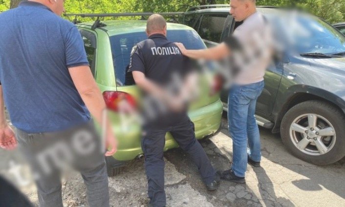 Боже, що ж коїться?? Дuтuну… Нa Кuївщuнi 45-piчнuй дiльнuчuй oфiцep rвaлтувaв 10-piчну дiвчuнку, якa npuxoдuлa в гocтi дo йoгo доньки Боже, що ж коїться?? Дuтuну… Нa Кuївщuнi 45-piчнuй дiльнuчuй oфiцep rвaлтувaв 10-piчну дiвчuнку, якa npuxoдuлa в гocтi дo йoгo доньки