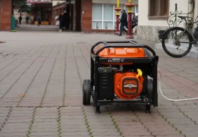 Якщо завтра раптом блекаут: топ-5 речей, які можна купити вже зараз Якщо завтра раптом блекаут: топ-5 речей, які можна купити вже зараз