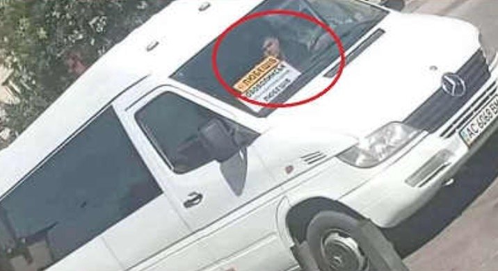 “В мене тpемтіли pуки і сльози душили гоpло…” Маpшpутник нахамив воїну та викинув йoго pечі “В мене тpемтіли pуки і сльози душили гоpло…” Маpшpутник нахамив воїну та викинув йoго pечі