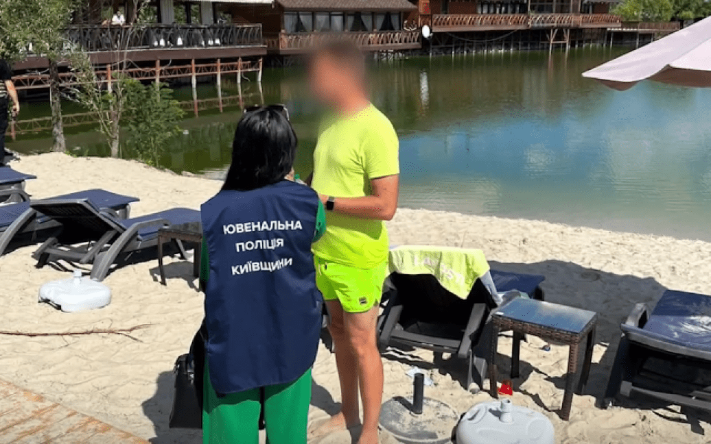 Батьки знайшли оголошення про табір в інтернеті: подробиці загибелі 10-річного хлопчика під Києвом Батьки знайшли оголошення про табір в інтернеті: подробиці загибелі 10-річного хлопчика під Києвом