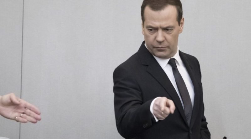 “Мало ударів по Одесі та Ізмаїлу”: Медвєдєв “вибухнув” погрозами через атаку на російські судна “Мало ударів по Одесі та Ізмаїлу”: Медвєдєв “вибухнув” погрозами через атаку на російські судна