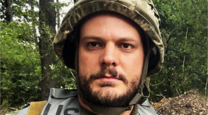 “Всім, чуєте, всім українцям, які живуть на мирній території раджу завтра ж взяти і ..” “Всім, чуєте, всім українцям, які живуть на мирній території раджу завтра ж взяти і ..”