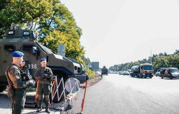 На блокпості гірше, ніж у військкоматі? Українські копи вигадали, як залишити водіїв без прав на 5 років На блокпості гірше, ніж у військкоматі? Українські копи вигадали, як залишити водіїв без прав на 5 років