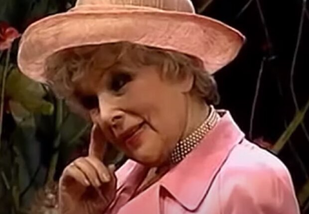 У Росії нова жалоба, раптово померла ще одна знаменита актриса: “Йде ціла епоха” У Росії нова жалоба, раптово померла ще одна знаменита актриса: “Йде ціла епоха”