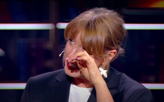 “Це ж болюча тема”: Олену Кравець з “Квартал 95” довели до сліз просто в ефірі, відео “Це ж болюча тема”: Олену Кравець з “Квартал 95” довели до сліз просто в ефірі, відео