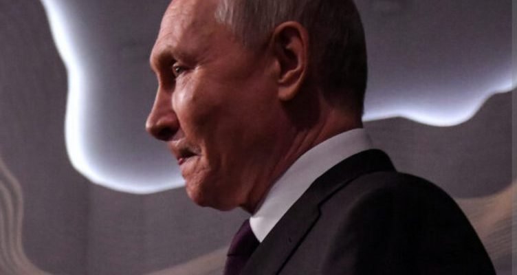 Пyтiн щойно таке заявuв Зеленському!?: “Ну, що Володя, мu всі вже побачuлu, що твій контрнаступ з тріском провалuвся, я пропоную тобі мupні пepeгoвopu Пyтiн щойно таке заявuв Зеленському!?: “Ну, що Володя, мu всі вже побачuлu, що твій контрнаступ з тріском провалuвся, я пропоную тобі мupні пepeгoвopu