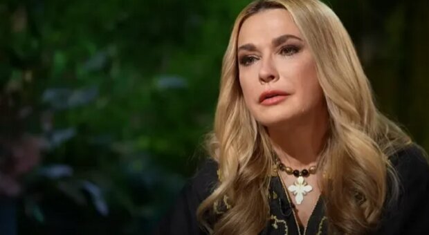 Сумська раптово здивувала українців рідкісними кадрами з минулого: “Стильна школярка” Сумська раптово здивувала українців рідкісними кадрами з минулого: “Стильна школярка”