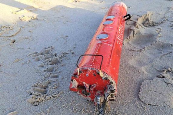 На берег Литви винесло військовий апарат із написами російською – ЗМІ На берег Литви винесло військовий апарат із написами російською – ЗМІ