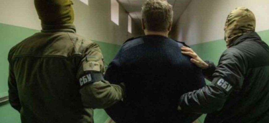 Посадовці спецслужб працювали на ворога: СБУ знешкодила агентурну мережу фсб в Україні Посадовці спецслужб працювали на ворога: СБУ знешкодила агентурну мережу фсб в Україні