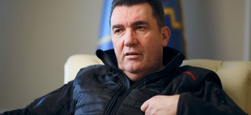 Данилов пообіцяв підхід ЗСУ до Москви у відповідь на погрози Путіна щодо “демілітаризованої зони” Данилов пообіцяв підхід ЗСУ до Москви у відповідь на погрози Путіна щодо “демілітаризованої зони”