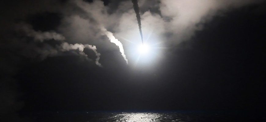 Хуситам “гаряче”: США та Британія завдали масованого удару по об’єктах в Ємені Хуситам “гаряче”: США та Британія завдали масованого удару по об’єктах в Ємені