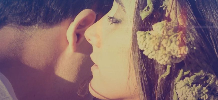 Любовний гороскоп на лютий: хто із знаків зодіаку буде найщасливішим Любовний гороскоп на лютий: хто із знаків зодіаку буде найщасливішим