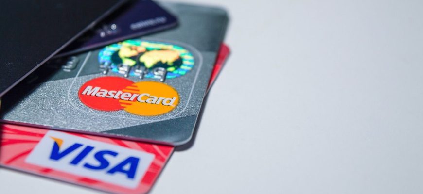 Обмеження карткових переказів для фізосіб: у НБУ зробили уточнення Обмеження карткових переказів для фізосіб: у НБУ зробили уточнення