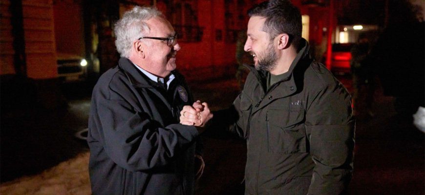 Україна отримала колосальну суму допомоги від сім’ї Уоррена Баффетта Україна отримала колосальну суму допомоги від сім’ї Уоррена Баффетта