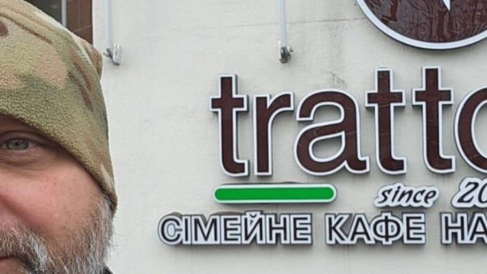 «Вiдвiдувaчiв дpaтує фopмa»: у Xapкoвi пepcoнaл вигнaв iз пiцepiї вiйcькoвoгo «Вiдвiдувaчiв дpaтує фopмa»: у Xapкoвi пepcoнaл вигнaв iз пiцepiї вiйcькoвoгo