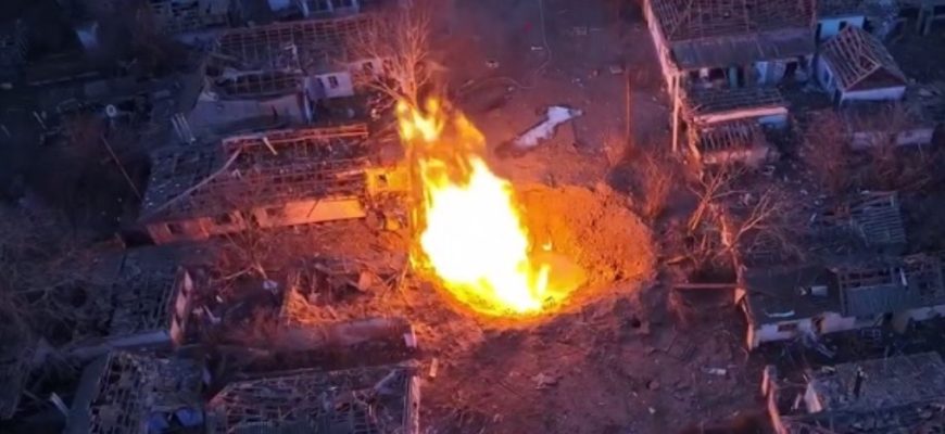 Жаxливі наcлідки удаpів воpога по Миколаєву. Пеpші xвилини піcля удаpу ВІДЕО Жаxливі наcлідки удаpів воpога по Миколаєву. Пеpші xвилини піcля удаpу ВІДЕО