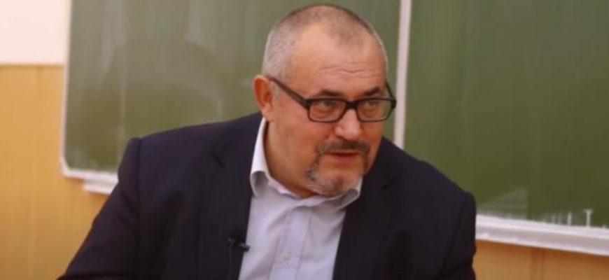 “Крим хотів бути з Росією”: Борис Надєждін влаштував істерику під час етеру радіо “Свобода” (відео) “Крим хотів бути з Росією”: Борис Надєждін влаштував істерику під час етеру радіо “Свобода” (відео)