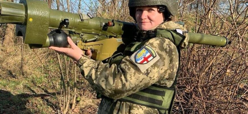 “Наташа, потрапила!” – військова ЗСУ “Іглою” збuла росlйську ракету, момент потрапив на відео “Наташа, потрапила!” – військова ЗСУ “Іглою” збuла росlйську ракету, момент потрапив на відео