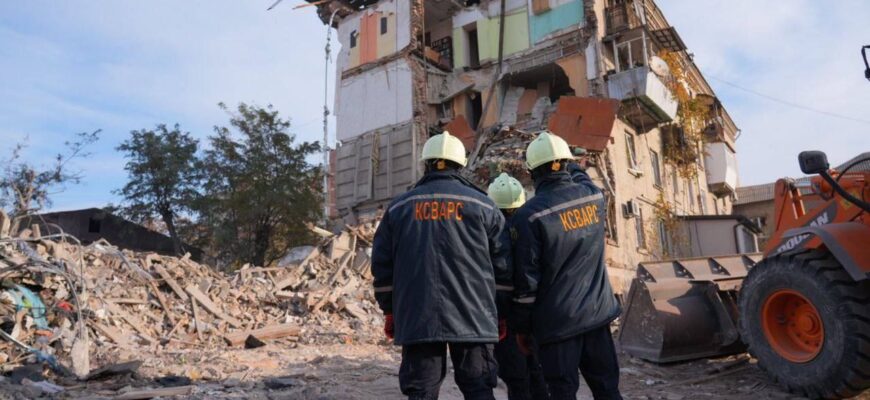 Зросла кількість загбuлих після авlаудару РФ по Запоріжжю – у місті оголошено жалобу Зросла кількість загбuлих після авlаудару РФ по Запоріжжю – у місті оголошено жалобу