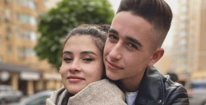 Дружина Романа Сасанчина пішла працювати на завод і пожалілася на тяжкі умови Дружина Романа Сасанчина пішла працювати на завод і пожалілася на тяжкі умови