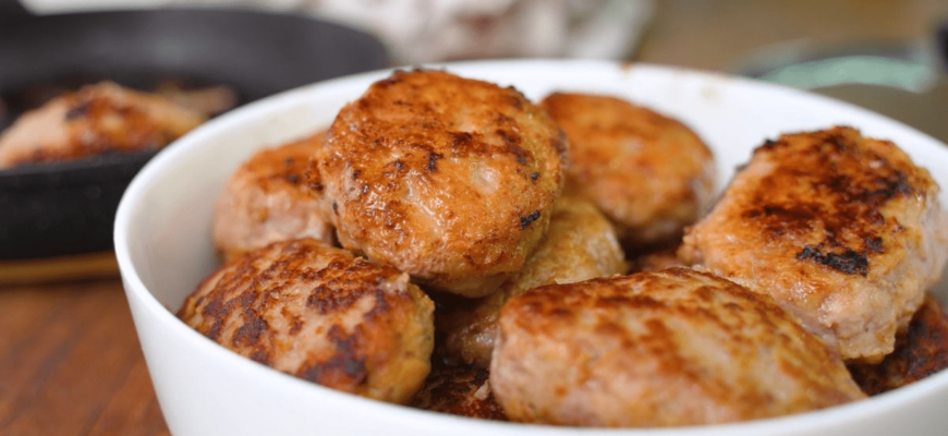 Чому котлети виходять твердими: ці інгредієнти – під за6ороною Чому котлети виходять твердими: ці інгредієнти – під за6ороною