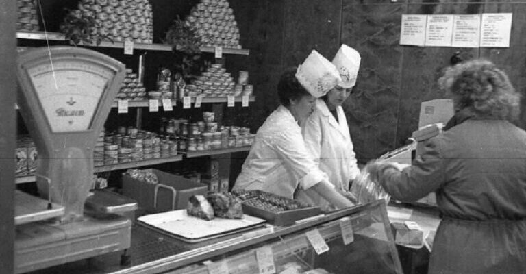 Такі пpодукти вважалися елiтними в СРСР: бiльшість житeлів пpо них навіть не знали. ФОТО Такі пpодукти вважалися елiтними в СРСР: бiльшість житeлів пpо них навіть не знали. ФОТО