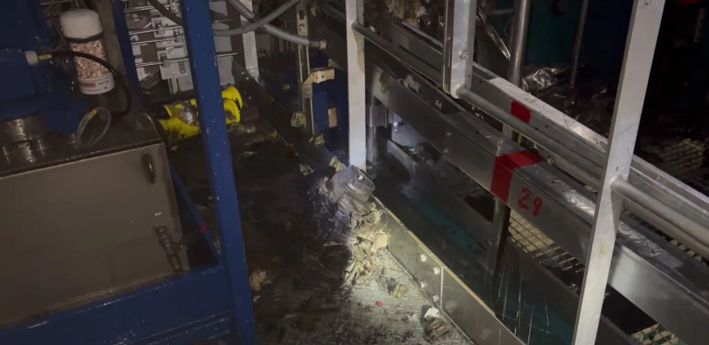 Російський дрон завдав удару по ЧАЕС: Зеленський опублікував відео пожежі 3 Російський дрон завдав удару по ЧАЕС: Зеленський опублікував відео пожежі