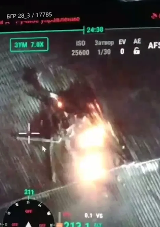 Російський дрон завдав удару по ЧАЕС: Зеленський опублікував відео пожежі 4 Російський дрон завдав удару по ЧАЕС: Зеленський опублікував відео пожежі