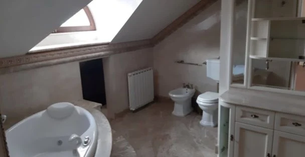 Квартиру Януковича у Києві знову пропонують орендувати: що з нею зараз (фото) 4 Квартиру Януковича у Києві знову пропонують орендувати: що з нею зараз (фото)