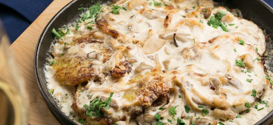 Запечені деруни: такі готують на Сорочинському ярмарку Запечені деруни: такі готують на Сорочинському ярмарку