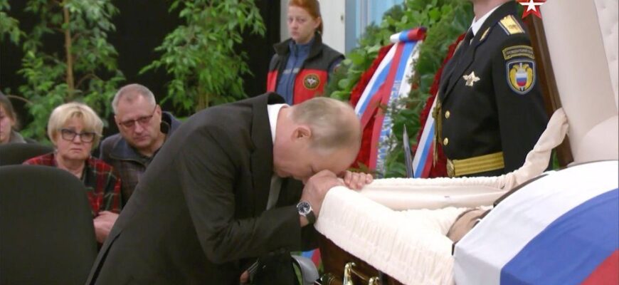 Таємний брат Путіна: у якій глуші поховали 90-річного уролога Таємний брат Путіна: у якій глуші поховали 90-річного уролога