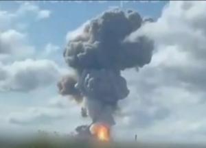 Чиновники Путіна про дрони мовчать … “Еластика більше немає”, – “ядерний” вибух знищив провідний пороховий завод держави-агресора (відео) Чиновники Путіна про дрони мовчать … “Еластика більше немає”, – “ядерний” вибух знищив провідний пороховий завод держави-агресора (відео)