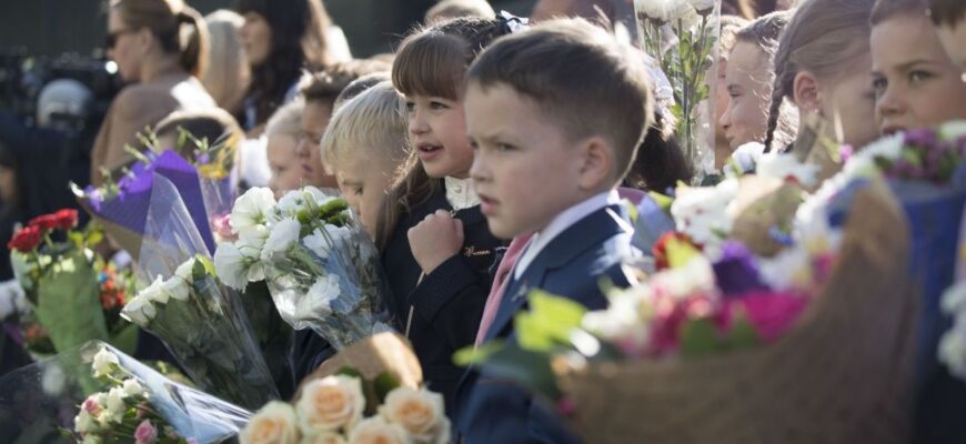 Табу на фото дітей з 1 Вересня у соцмережах: тривожне попередження батькам від омбудсмена Табу на фото дітей з 1 Вересня у соцмережах: тривожне попередження батькам від омбудсмена
