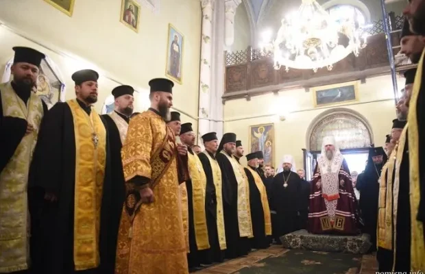 “Нехай Господь винагородить його за усі добрі справи”: Митрополит Епіфаній відслужив молебень за упокій душі Андрія Парубія (фото, відео) “Нехай Господь винагородить його за усі добрі справи”: Митрополит Епіфаній відслужив молебень за упокій душі Андрія Парубія (фото, відео)