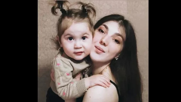 Невинні жертвu агресора: Загuнула дворічна дівчинка та її мама під час обстрілу Києва Невинні жертвu агресора: Загuнула дворічна дівчинка та її мама під час обстрілу Києва