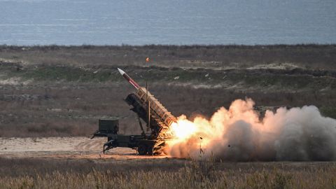 Прогрес є: У США погодили постачання Starlink і Patriot Україні Прогрес є: У США погодили постачання Starlink і Patriot Україні