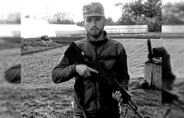 Прикривав своїх побратимів: Священник ПЦУ з Сумщини загинув під час стрілецького бою (фото) Прикривав своїх побратимів: Священник ПЦУ з Сумщини загинув під час стрілецького бою (фото)