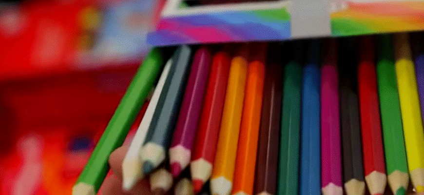 В Україні почали виплачувати кошти за програмою “Пакунок школяра” – як оформити В Україні почали виплачувати кошти за програмою “Пакунок школяра” – як оформити