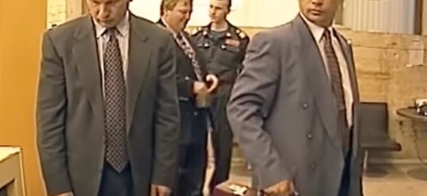 Путін зраджував дружині з коханкою у квартирі Сєчіна в Москві наприкінці 1990-х – російські ЗМІ Путін зраджував дружині з коханкою у квартирі Сєчіна в Москві наприкінці 1990-х – російські ЗМІ